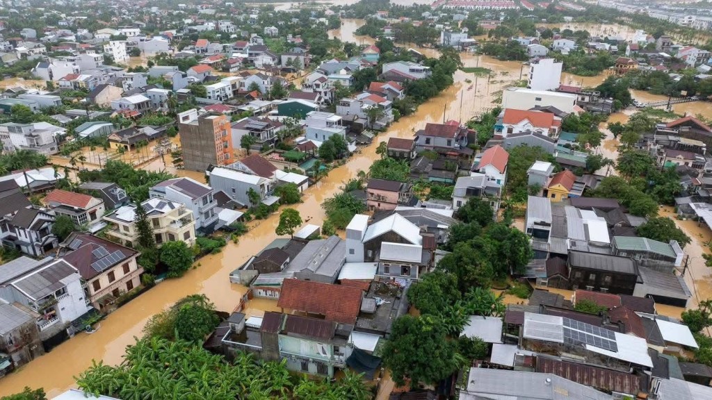 hue_lu lut hue_hue ngap lut_thientai_luluthue_phat giao hue4.jpg